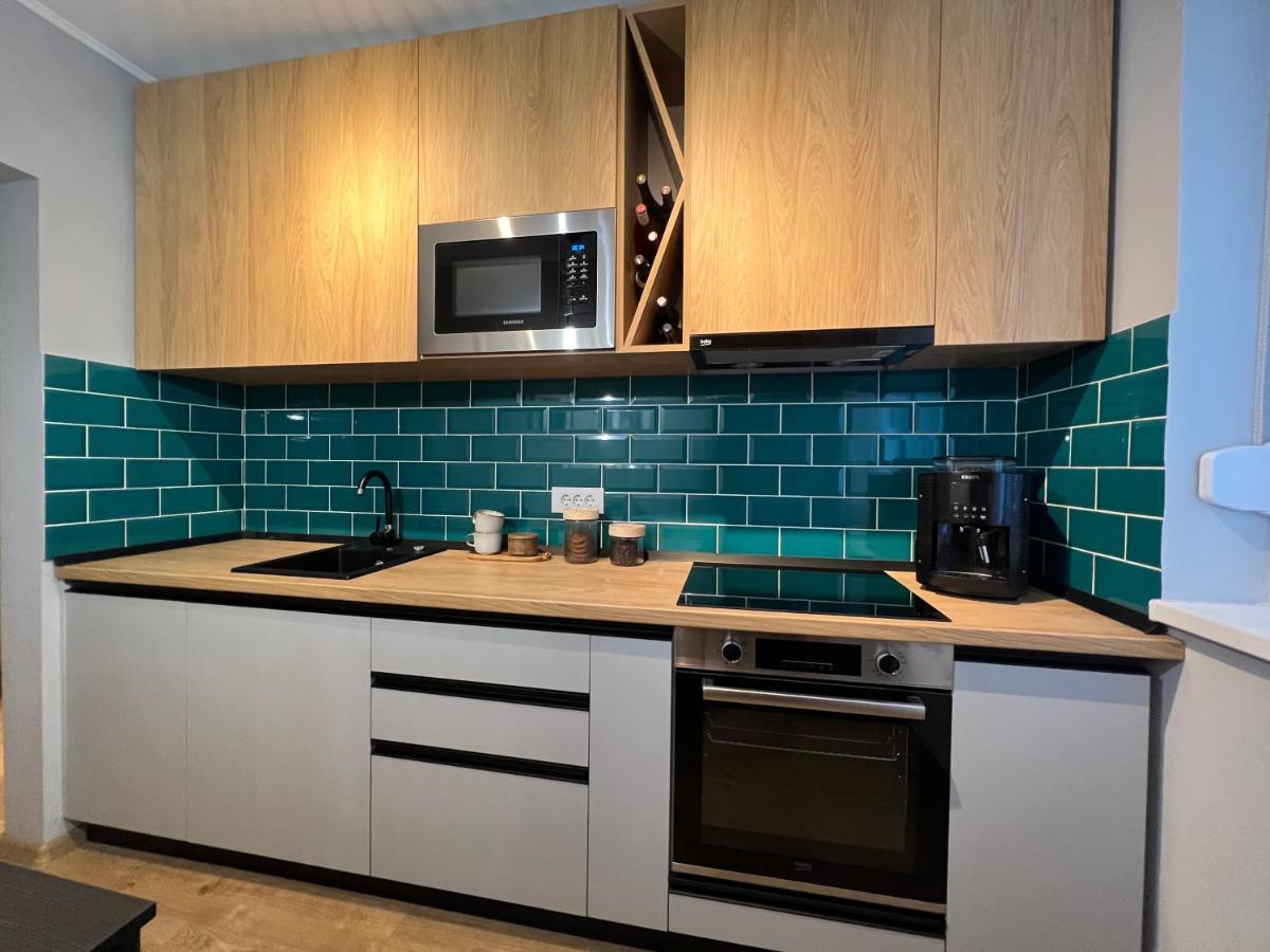 Riverside Jungle Green Apartment Oradea Buitenkant foto