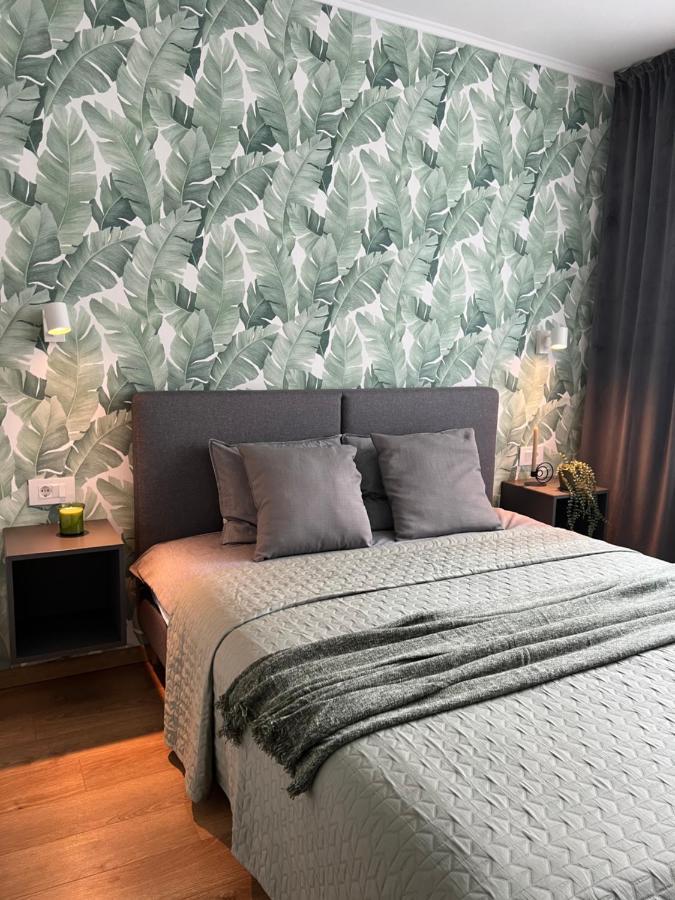 Riverside Jungle Green Apartment Oradea Buitenkant foto