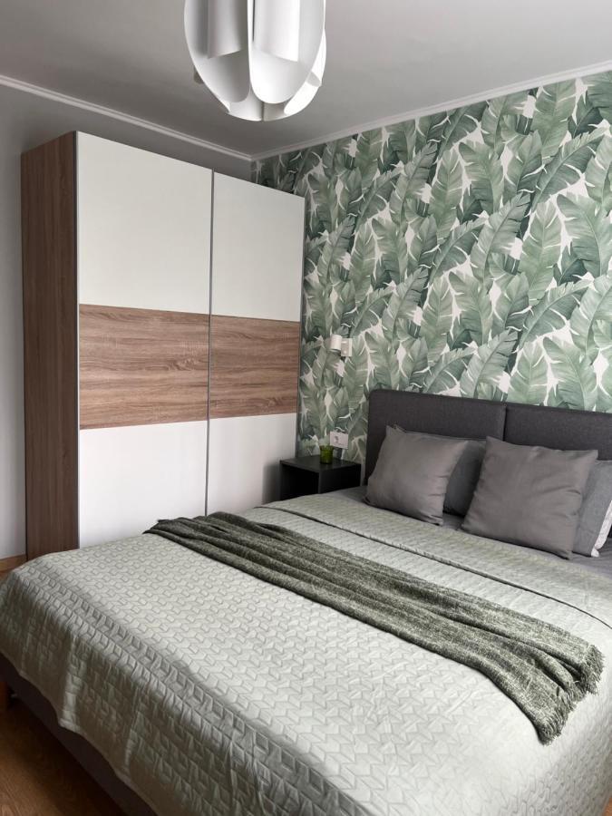 Riverside Jungle Green Apartment Oradea Buitenkant foto