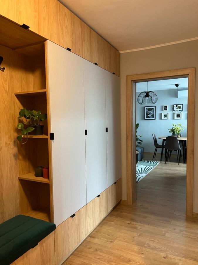 Riverside Jungle Green Apartment Oradea Buitenkant foto