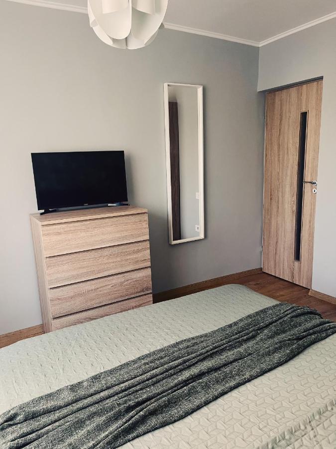Riverside Jungle Green Apartment Oradea Buitenkant foto